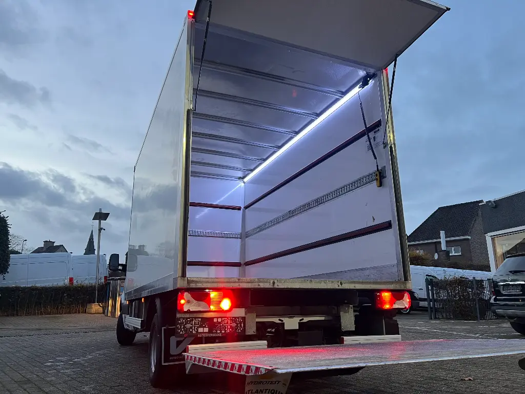 Box van with tail lift